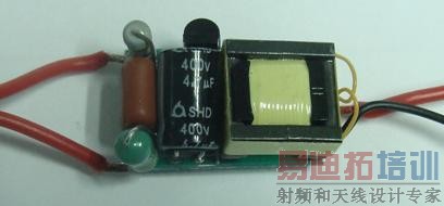 �����ʵ������顷