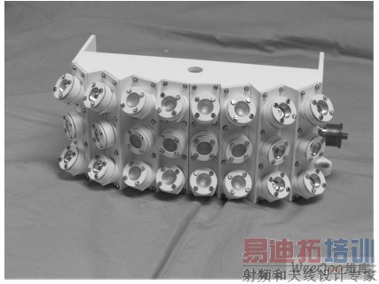 神舟七号飞船航天员出舱活动灯样机